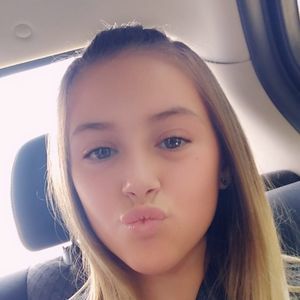 Meet your Posher, Dakotah